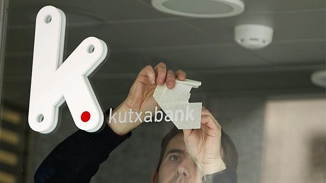 Kutxabank externaliza a IBM la gestión de sus servicios informáticos durante 10 años por 200 millones