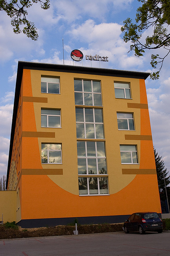 Red Hat Storage Server 2.1 ofrece almacenamiento basado en software open source pensado para la nube y los Big Data