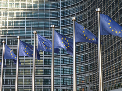La Comisión Europea cree que la nube puede generar 160.000 millones de euros y estudia gravarla con una tasa
