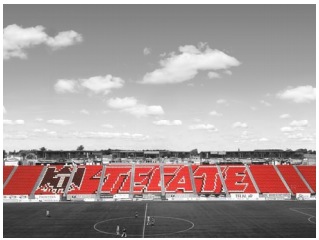 Tribunas DAPLAST en un estadio de futbol